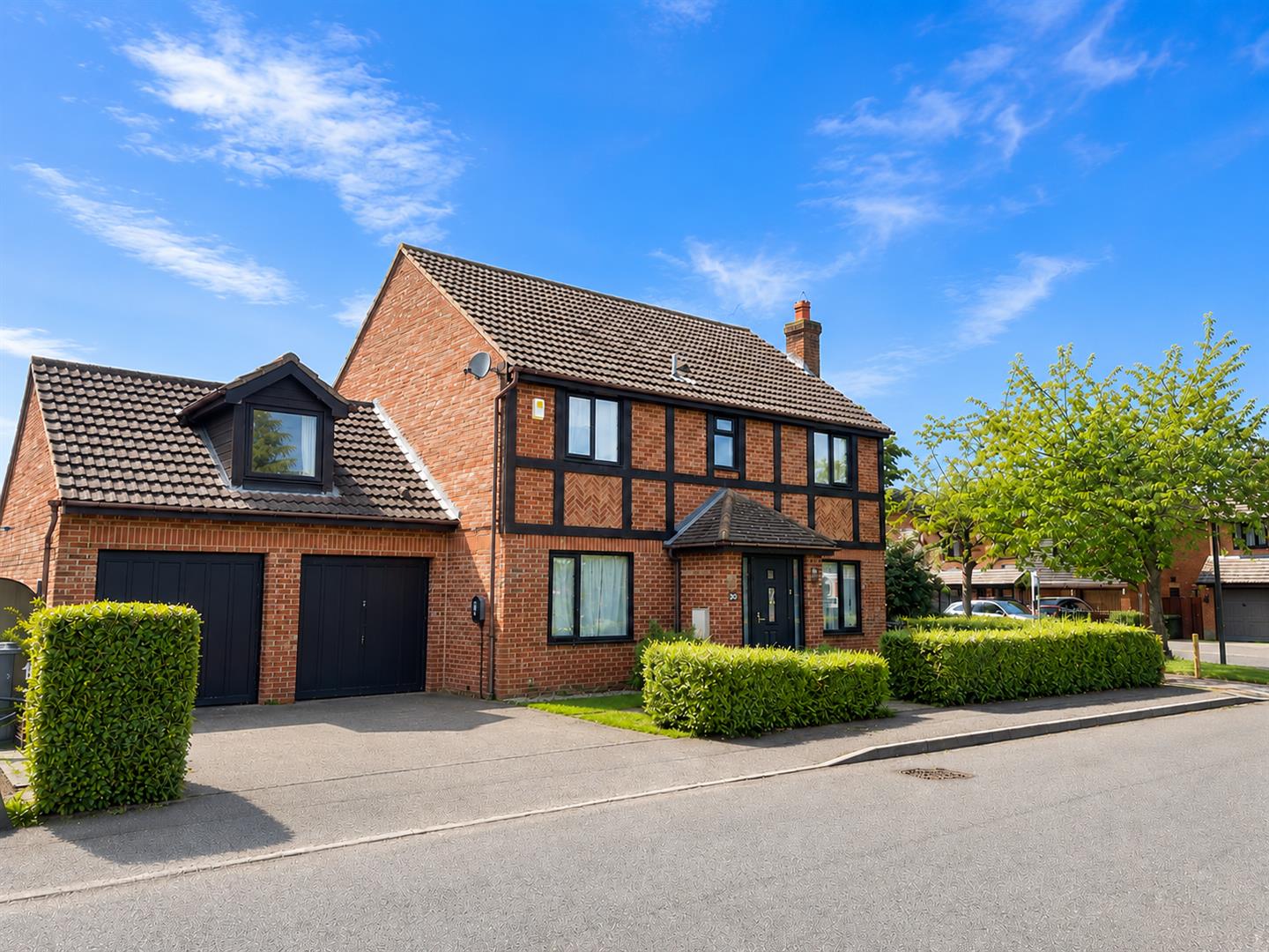 5 bed property in Swayne Rise, Milton Keynes